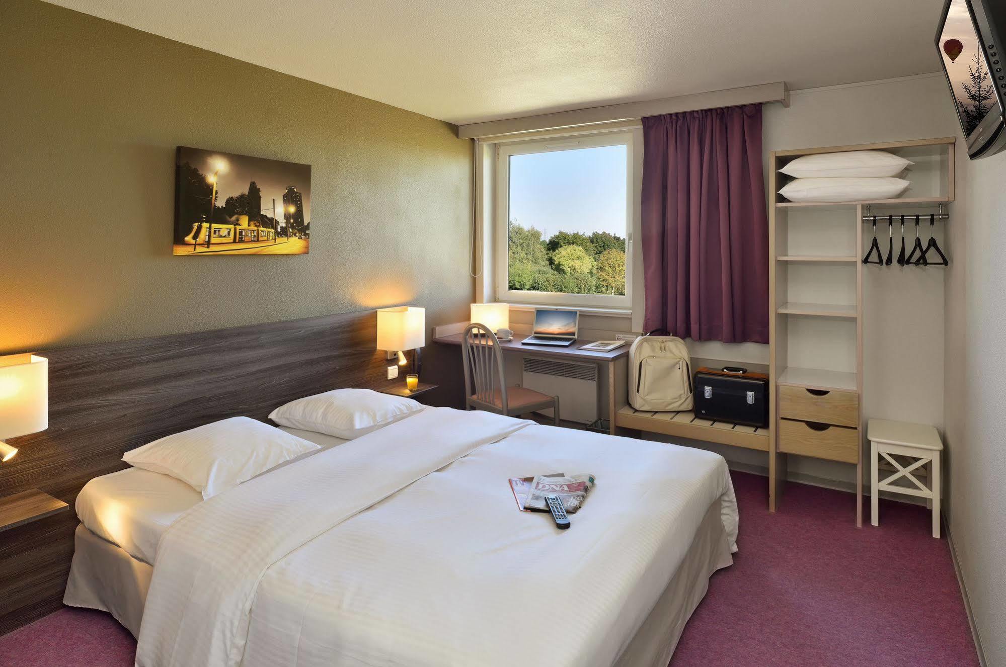 Als Hotel Ottmarsheim Exterior photo